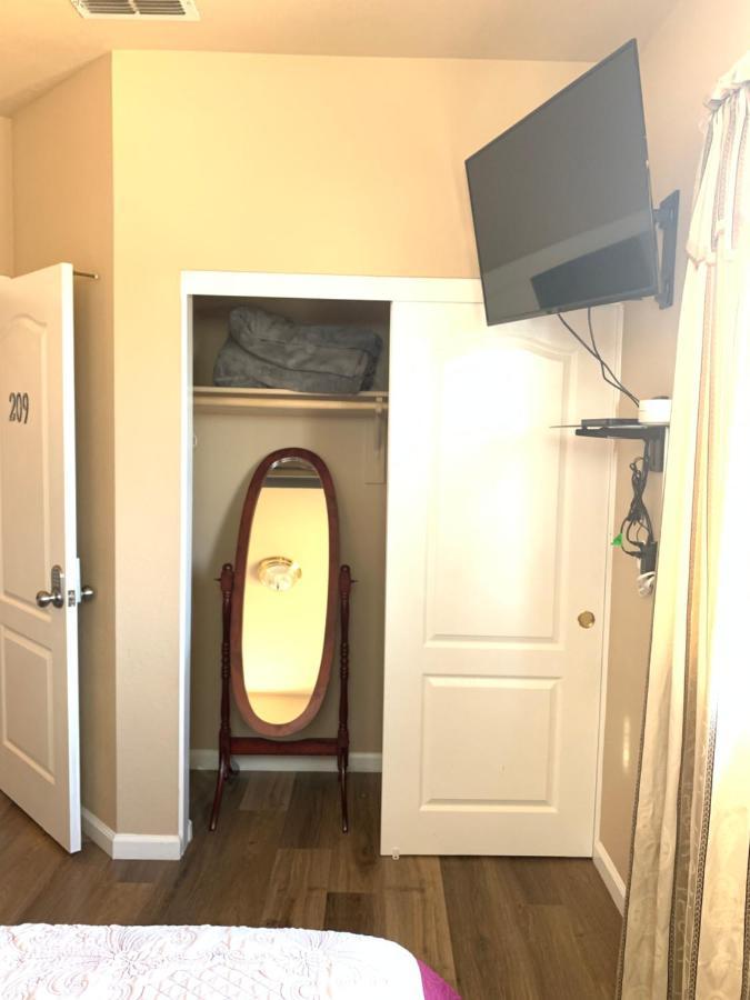 Guest house Sweet Elk Grove